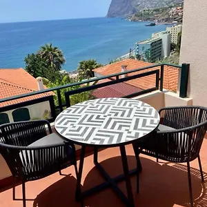  Apartment Ocean Cliffs