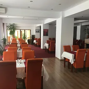 Гостевой дом Old Pensiunea Отопени
